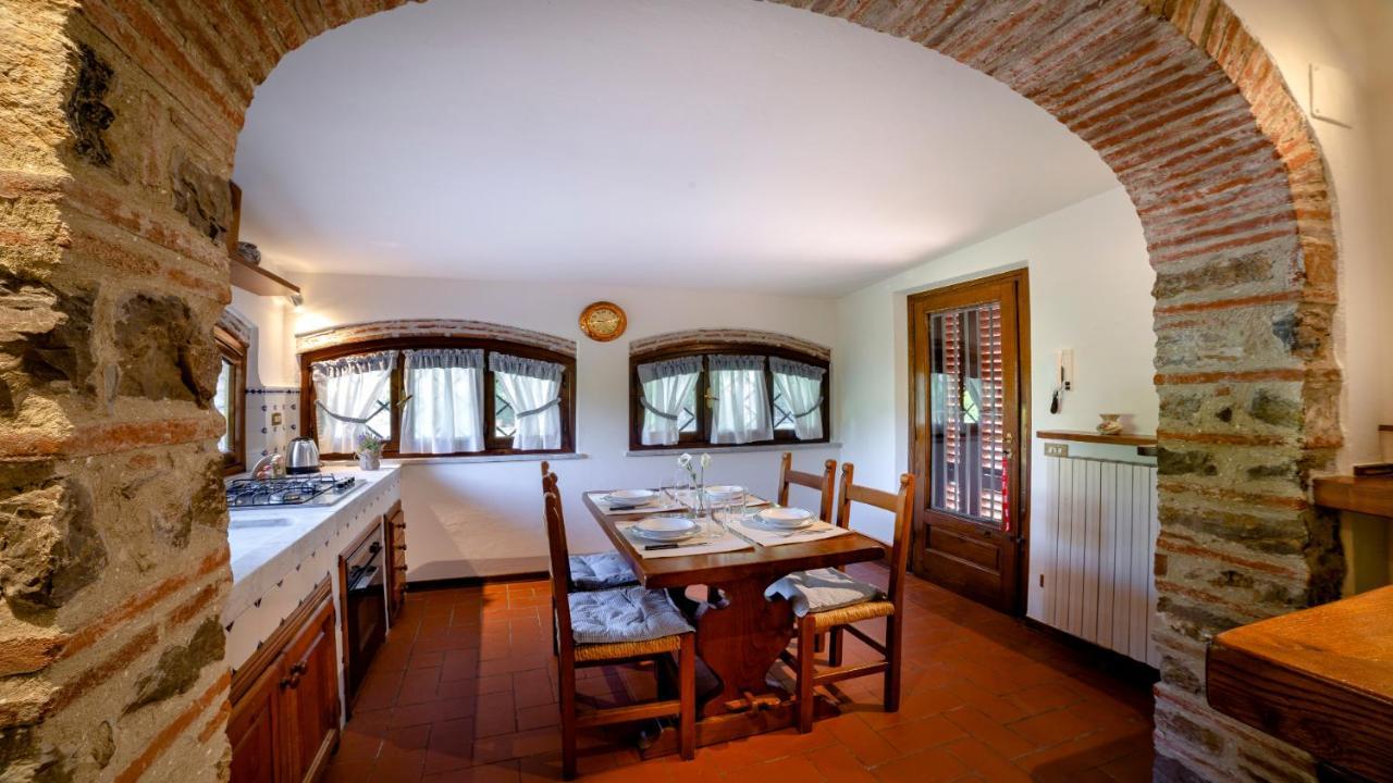 Il Cottage Di Patrizia Lucques Extérieur photo
