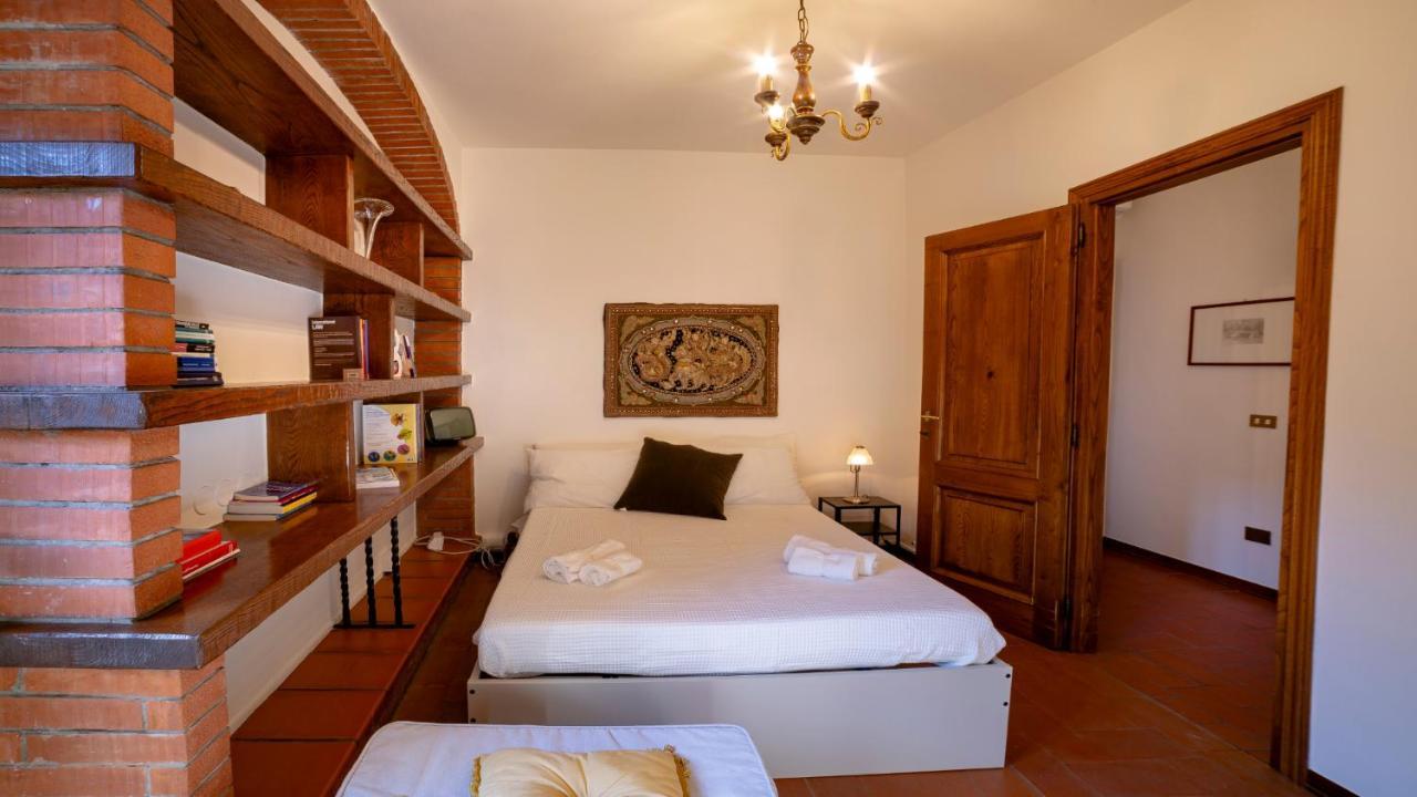 Il Cottage Di Patrizia Lucques Extérieur photo