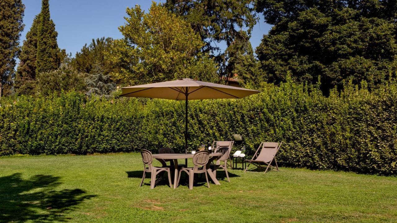 Il Cottage Di Patrizia Lucques Extérieur photo