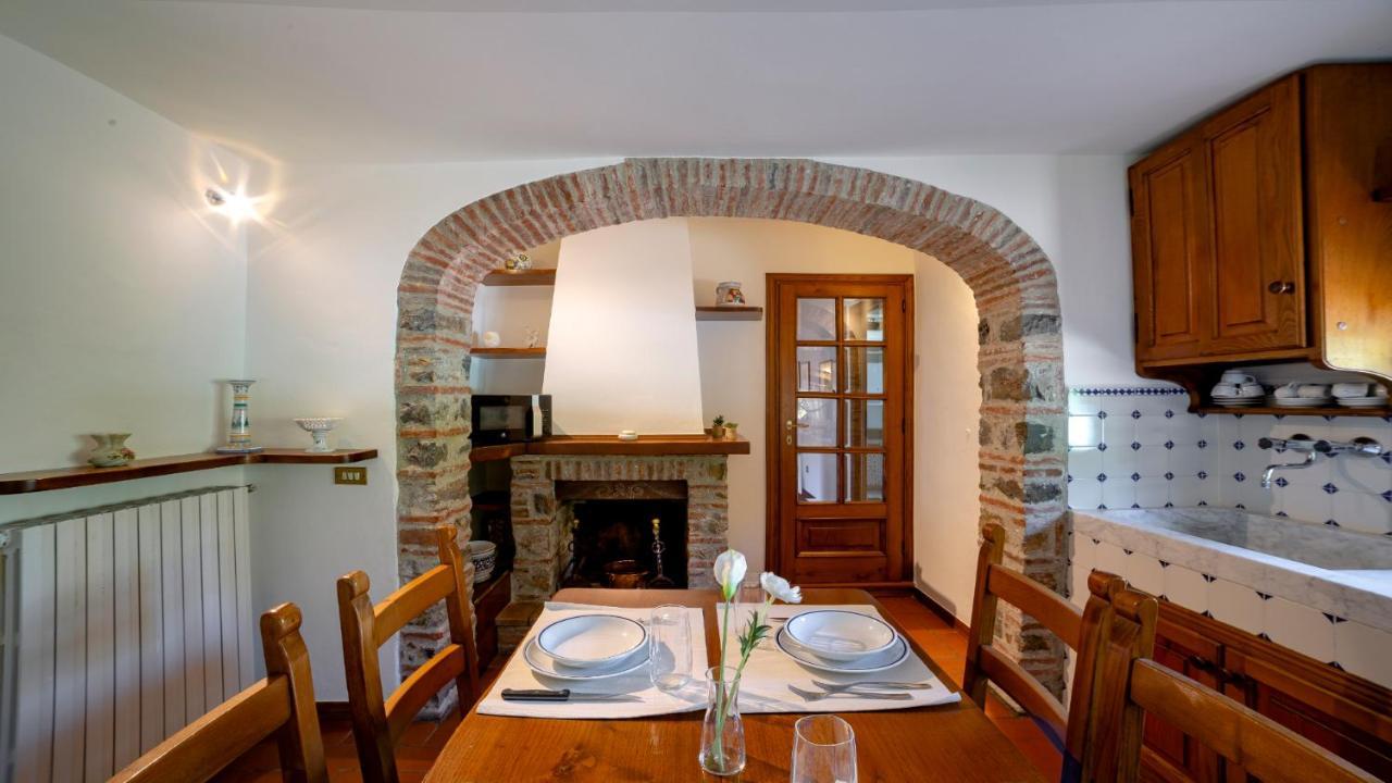 Il Cottage Di Patrizia Lucques Extérieur photo