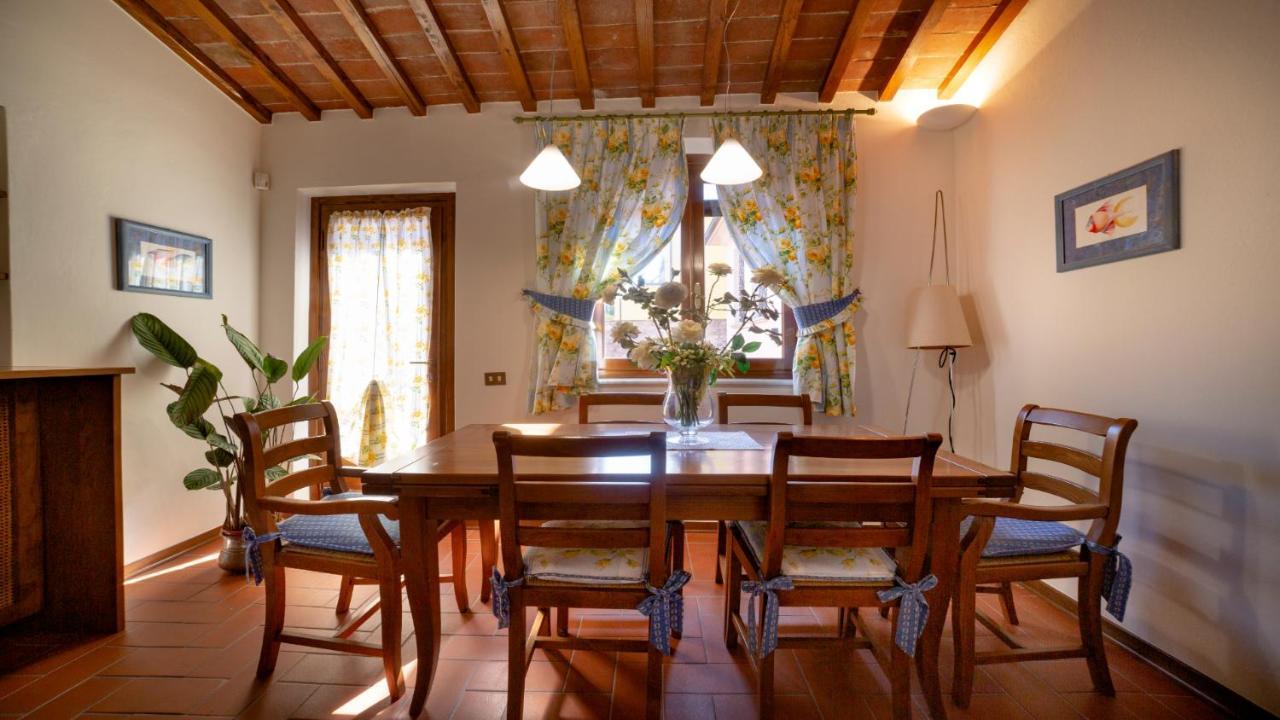 Il Cottage Di Patrizia Lucques Extérieur photo